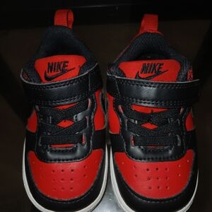 Nike Kids Black and Red Sneakers